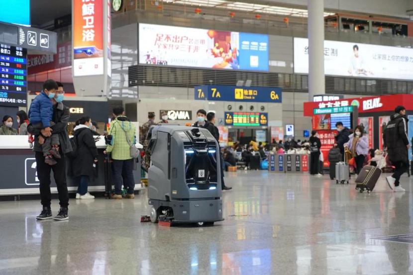 卡赫智能清洁机器人助力2022春运