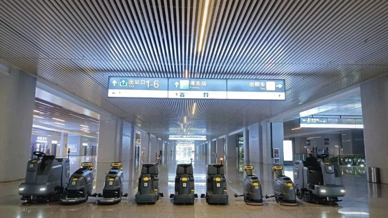 德国卡赫携手武铁旅服，亮相多个高铁站，深度布局助力中国高铁洁净出行！