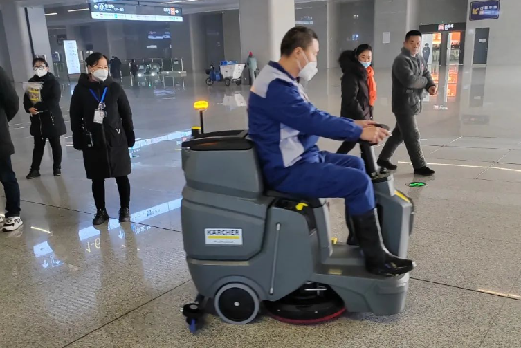 德国卡赫携手武铁旅服，亮相多个高铁站，深度布局助力中国高铁洁净出行！