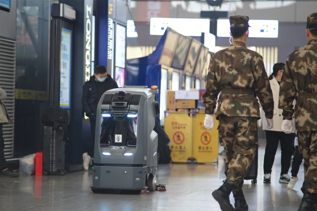 卡赫AI智能清潔機器人，助力中國高鐵樞紐站保潔作業智能化轉型